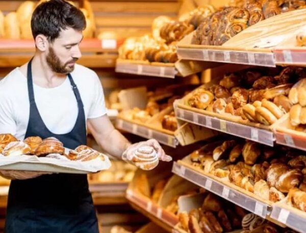 Advierten que el 56% de los hogares argentinos se endeuda para subsistir y la mayoría no llega a fin de mes