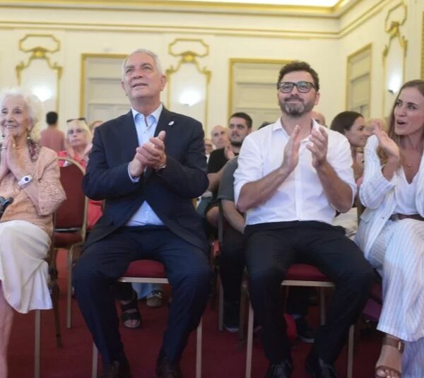 Estela de Carlotto y Alak encabezaron una jornada de memoria por el Día de los Derechos Humanos