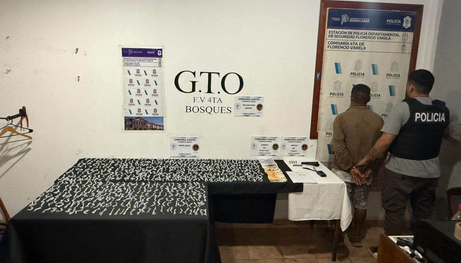 Operativo en Bosques: detuvieron a un hombre con más de 600 dosis depaco y un arma de fuego