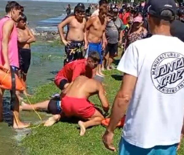 Rescataron a dos niños durante una sudestada en la Costanera de Quilmes
