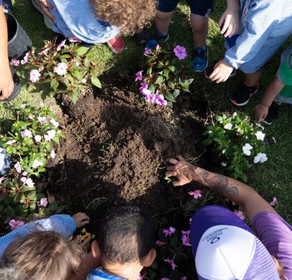 El Municipio lanzó “Quilmes Respira 2026” con una jornada de forestación en La Ribera