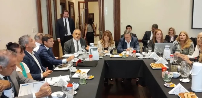 Jueces bonaerenses reclaman ser convocados a la paritaria judicial