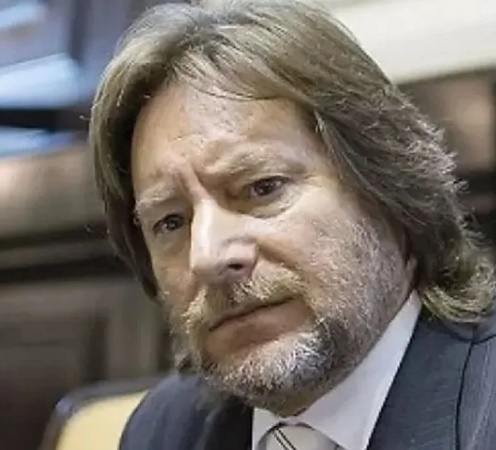 Denunciaron a un exjuez y a psicólogas por elaborar falsos informes de abuso para desvincular a padres de sus hijos