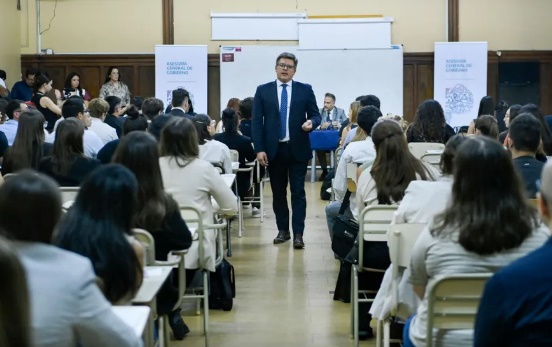 La Asesoría General de Gobierno tomó examen a 150 postulantes en la UNLP