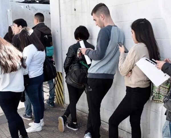 El desempleo en Argentina llegó al 7,5% en el último trimestre de 2025