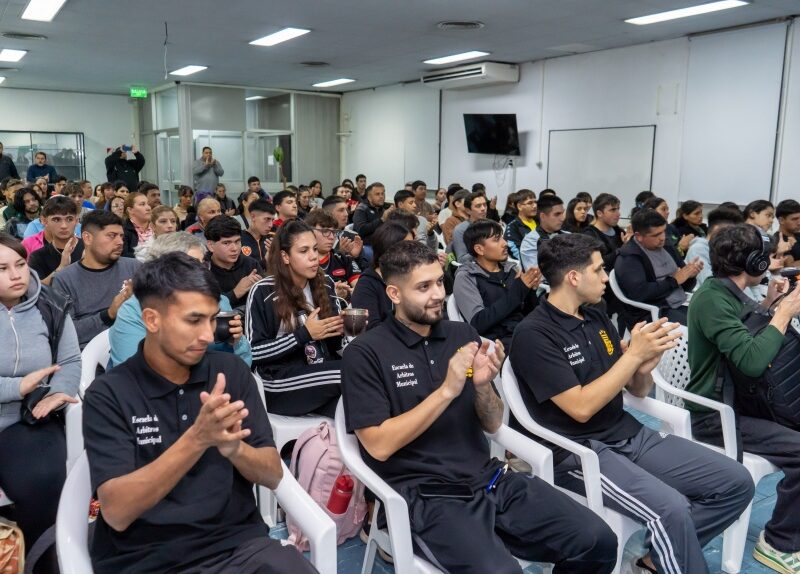 Más de 140 estudiantes iniciaron el ciclo lectivo en la Escuela Municipal de Árbitros