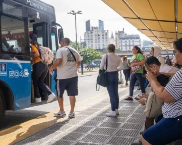 Los pasajeros del AMBA sufrirán la reducción del servicio por la suba del gasoil