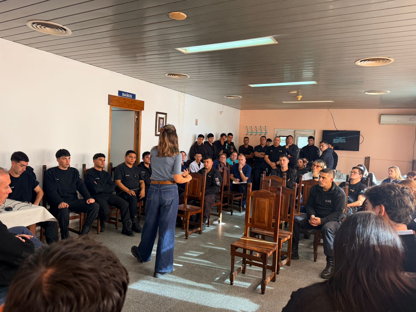 Capacitación sobre prevención del riesgo suicida en la Unidad N° 30