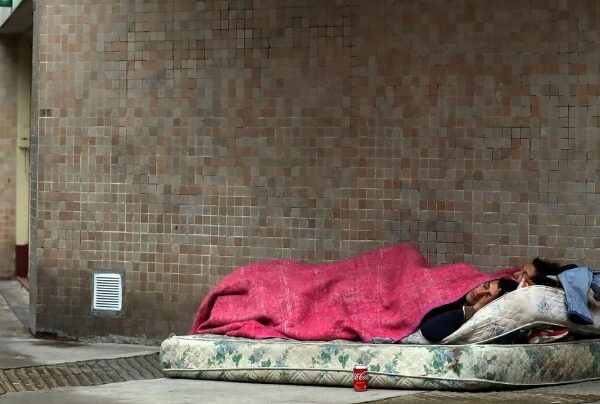 La UCA alerta de que la baja de la pobreza es una “ficción” que no llega al bolsillo