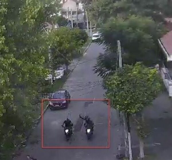 Quilmes Oeste: dos detenidos tras chocar con una moto robada y portar un arma de fuego