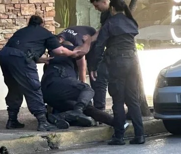 Violento episodio en Garibaldi y Mitre: «trapito» agredió a empleado de un restaurante