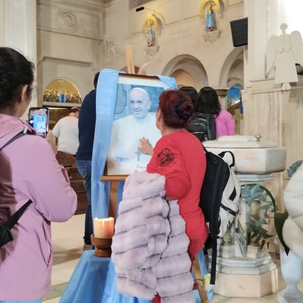 A un año de la muerte del Papa Francisco: “honrar su legado con compromiso y coherencia”