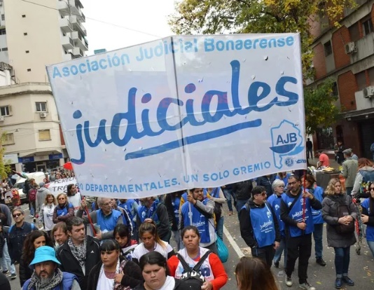 “La Suprema Corte no respeta a sus trabajadores”; reclamos de la AJB y protesta en La Plata