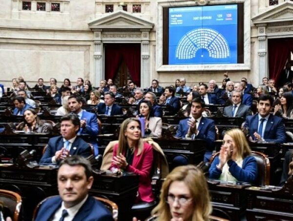 Ley de Glaciares: Se aprobó la reforma impulsada por el oficialismo tras un extenso debate