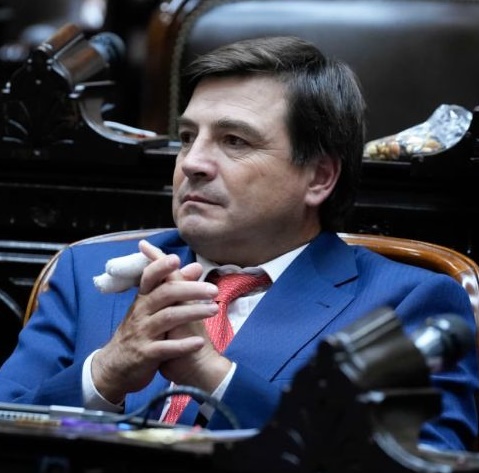 Proponen excluir de la AUH a menores que cometan delitos penales