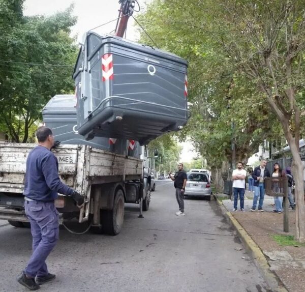 Quilmes amplió la contenerización en el centro con la instalación de 35 nuevos equipos
