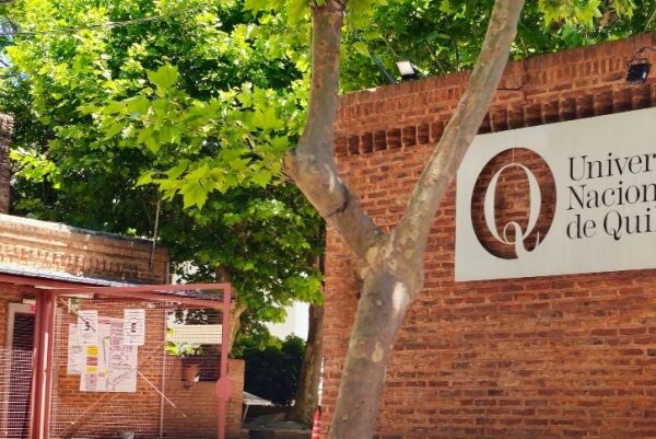 Amenaza de bomba en la UNQ: evacuaron el predio