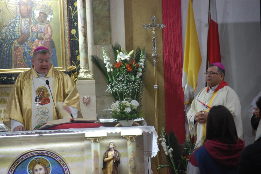 Fiesta patronal de Czestochowa en Ezpeleta con la presencia del Nuncio Apostólico