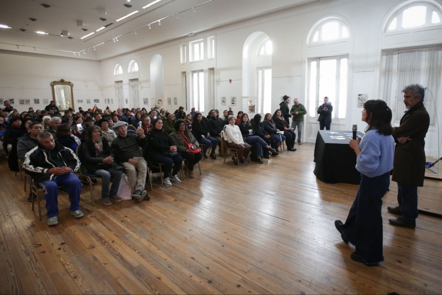 Quilmes: entregaron 92 adjudicaciones de lotes a vecinos de la Iapi, La Esperanza Grande y Malvinas