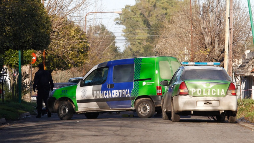 Encuentran a un joven muerto en un terreno baldío de Berazategui