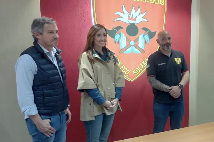 Repudian la visita de Victoria Villarruel a los Bomberos de Solano