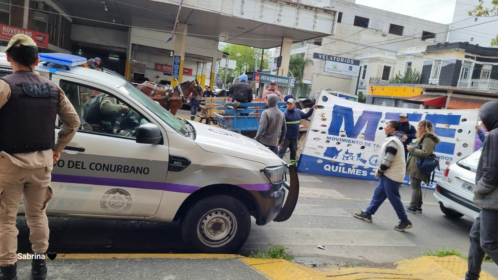 Carreros marcharon a Tribunales de Quilmes para exigir la devolución de un caballo