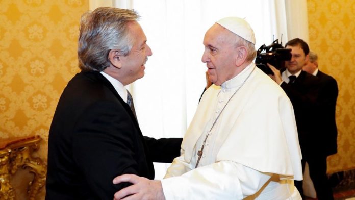 El presidente Alberto Fernández pospuso su viaje al Vaticano para después del 10 de diciembre