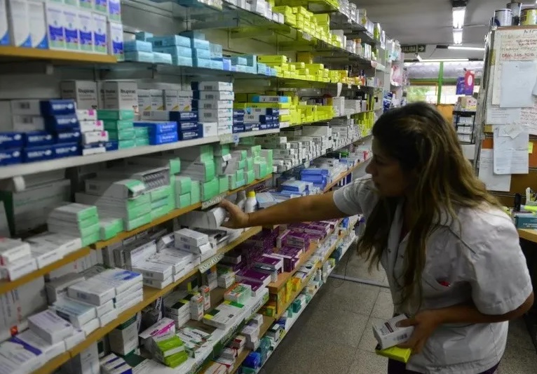 Farmacias bonaerenses suspenden la venta de medicamentos con descuentos de obras sociales y prepagas