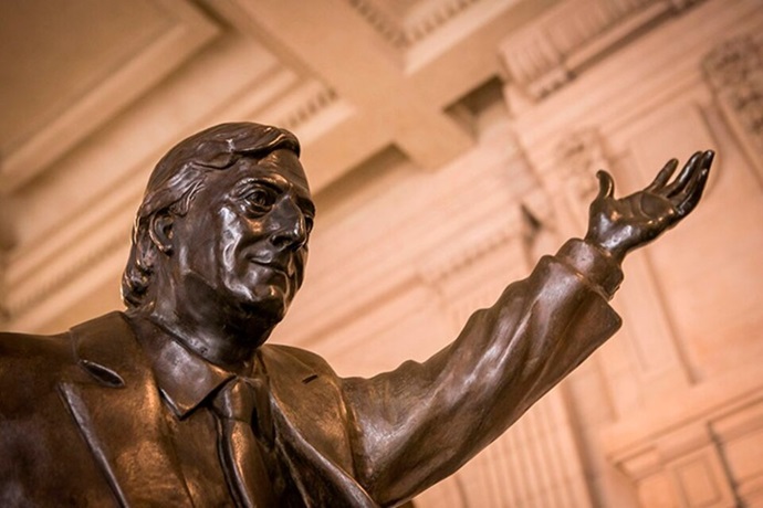 La estatua de Néstor Kirchner que estaba en el CCK fue trasladada a Quilmes