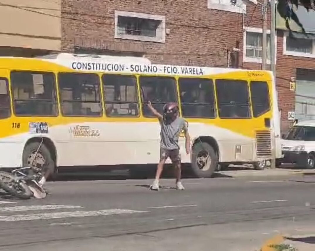 Matan de un tiro en el pecho a un hombre que se resistió al robo de su moto en Jujuy y Calchaquí en Bernal: dos detenidos