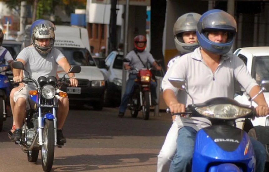 Los motociclistas que usan casco tienen un 73% menos de mortalidad en accidentes