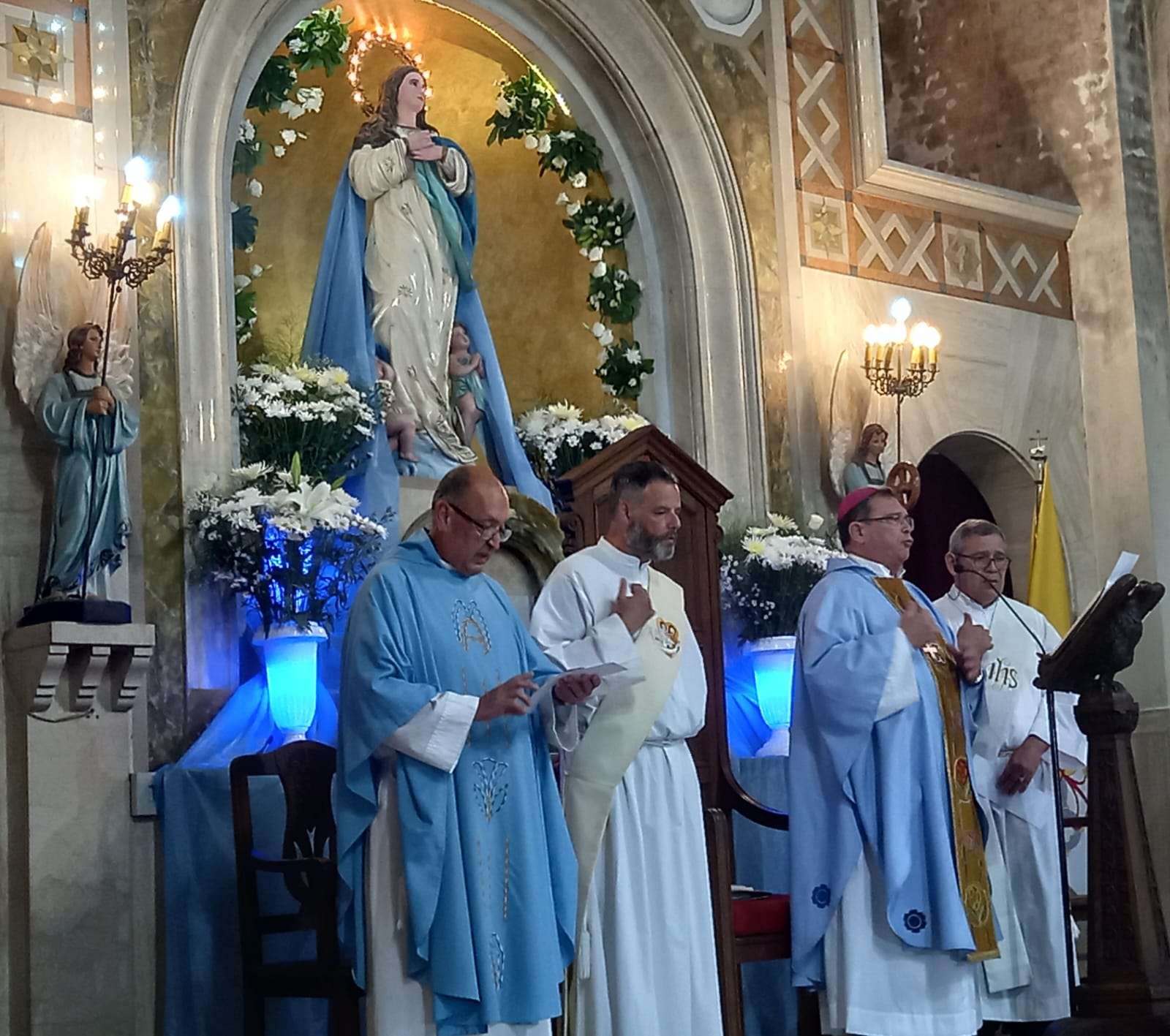 Emotiva ceremonia de la Inmaculada Concepción en la Catedral de Quilmes