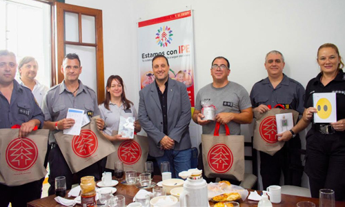 Desde una cárcel de La Plata donaron mobiliario para una Escuela de Pedagogía Especial