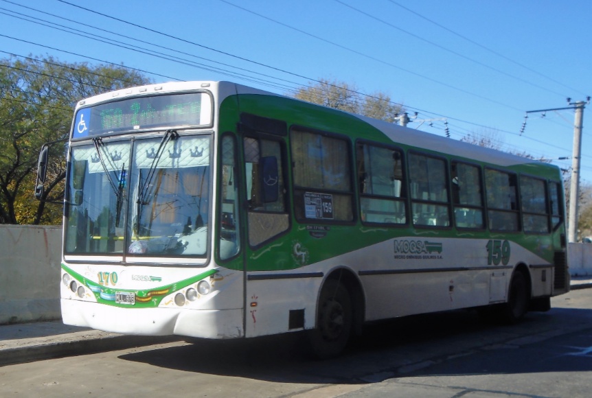 Por el aumento del combustible MOQSA anunció recorte de servicios desde el lunes