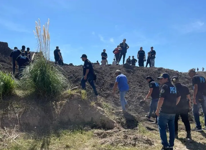 Realizaron un rastrillaje en un campo donde el celular de Lucas Escalante dio señal por última vez