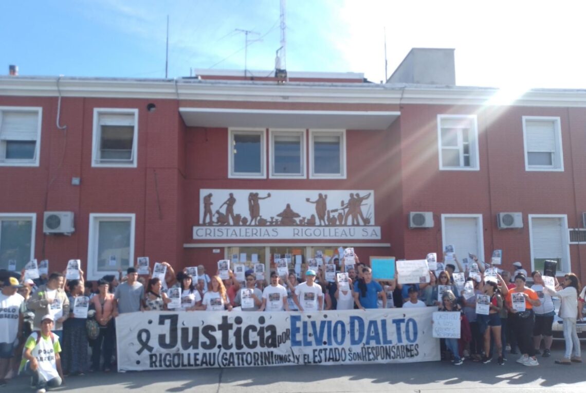 Masiva convocatoria frente a Rigolleau para exigir justicia por Elvio Dalto