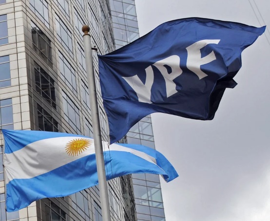 El Gobierno apeló el fallo por la nacionalización de YPF y pidió que se haga el juicio en el país