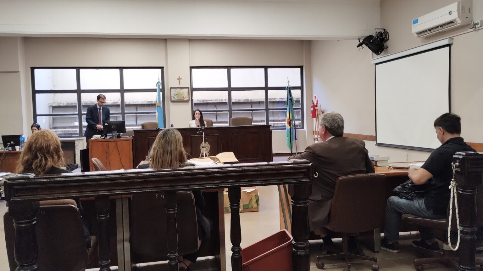 Se fijo para el 9 de abril la audiencia de cesura en que darán el monto de pena a la funcionaria judicial que comercializaba drogas en su casa de Quilmes Oeste