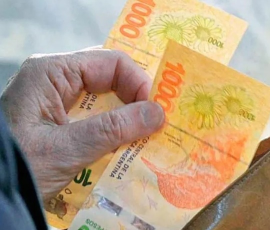 Se oficializó el bono de 70.000 pesos para jubilaciones y pensiones