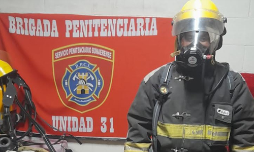 Academia de la Brigada de Lucha Contra Incendios de la Unidad 31 de La Capilla para el personal