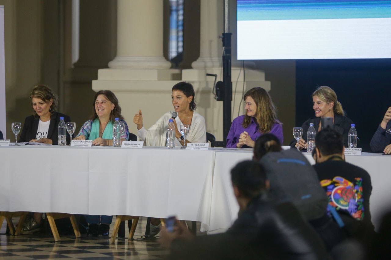 Mayra Mendoza en la apertura del Consejo de Políticas de Género con representantes de municipios bonaerenses