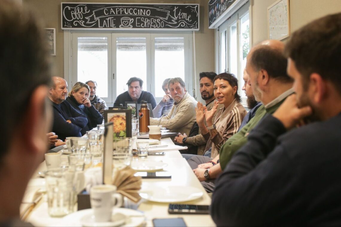 Recesión y caída de consumo: reunión en Quilmes con los comerciantes a los fines de articular acciones