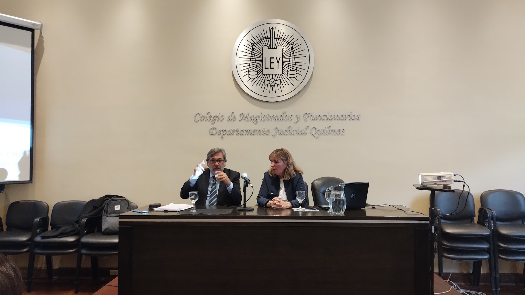 Ciclo Debate sobre “Vías de reclamo; problemática actual de los servicios de salud” en el Colegio de Magistrados de Quilmes