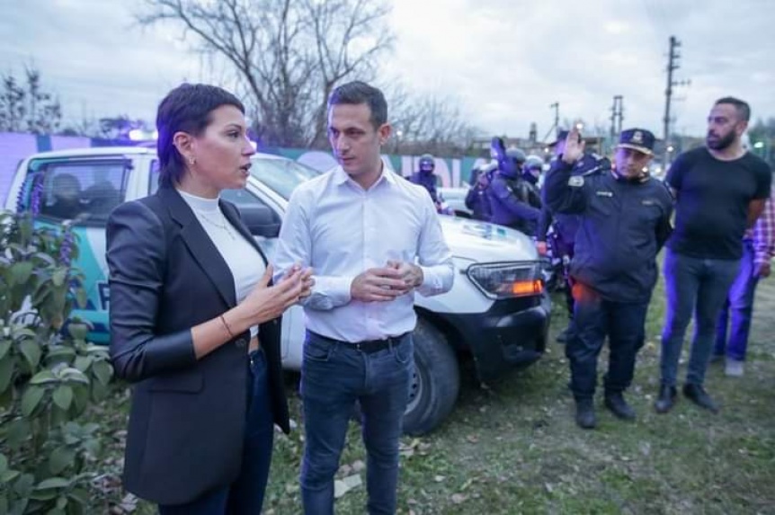 Mayra Mendoza y Julián Álvarez iniciaron megaoperativo de seguridad conjunto entre Quilmes y Lanús