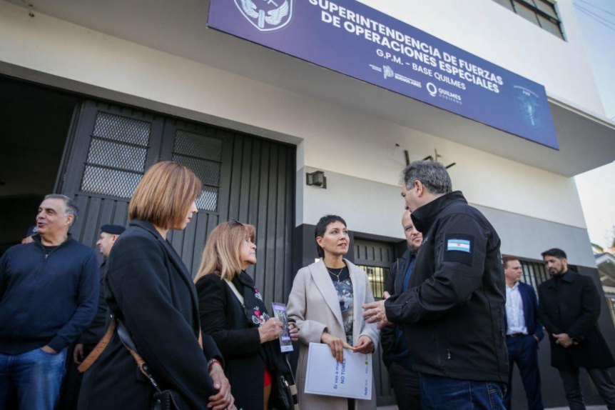 Mayra Mendoza y el ministro Alonso inauguraron una base del Grupo de Prevención Motorizada en Quilmes