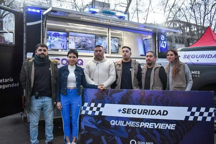 Mayra Mendoza  presentó el nuevo Centro de Operaciones Móvil Quilmes