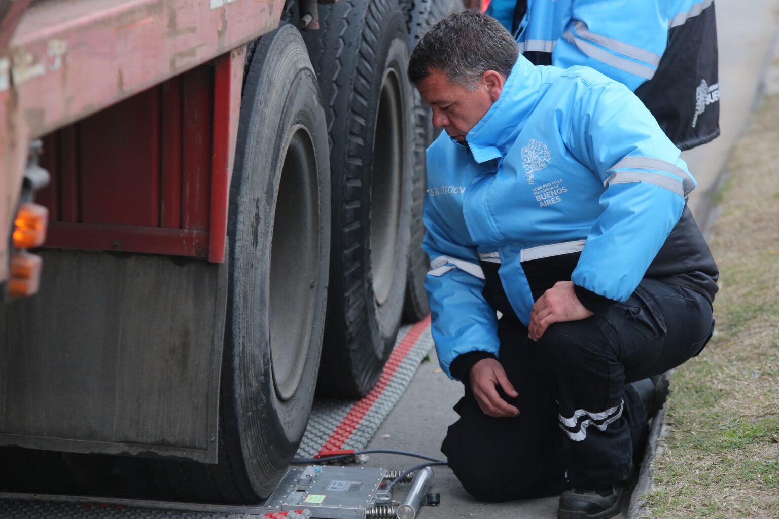 Se retuvo 14 toneladas de exceso de carga ilegal en Quilmes