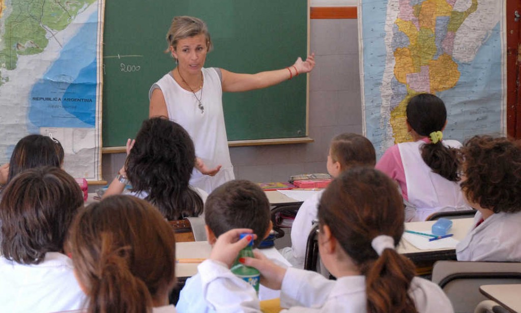 La Justicia laboral ordenó la suspensión de la aplicación del impuesto de Ganancias en salarios docentes