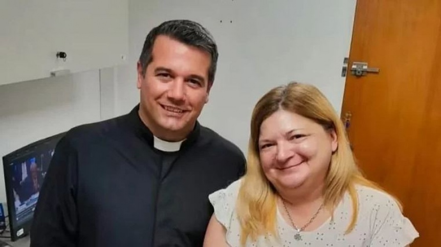 Expulsaron de Zárate al sacerdote que organizó la reunión de legisladores de LLA con genocidas