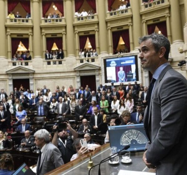 Diputados: La oposición rechazó el DNU sobre la ampliación de fondos para la SIDE